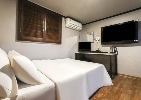 Hotel Grim Jongno Сеул Экстерьер фото